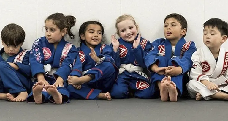 img_kids_01_gracie_barra_thousand_oaks.webp